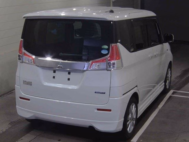 MITSUBISHI DELICA D:2