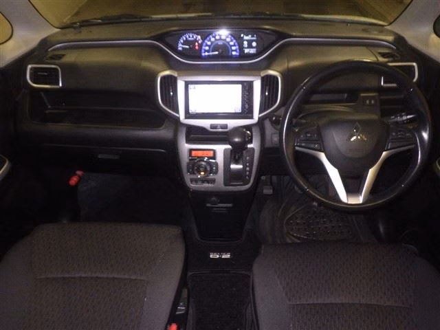 MITSUBISHI DELICA D:2
