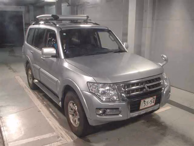 MITSUBISHI PAJERO