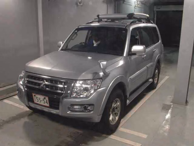 MITSUBISHI PAJERO