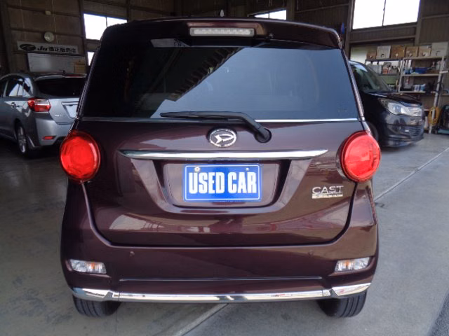DAIHATSU CAST