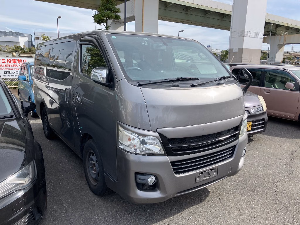 NISSAN NV350 CARAVAN