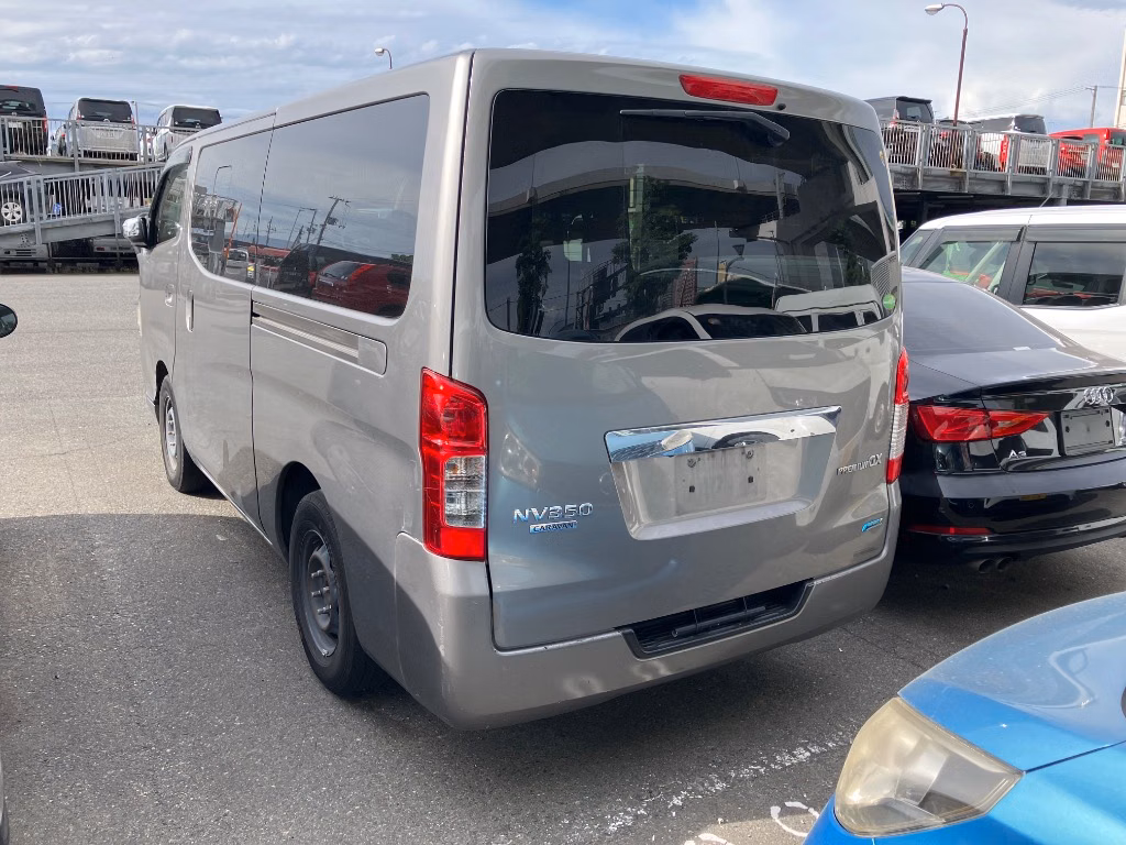 NISSAN NV350 CARAVAN