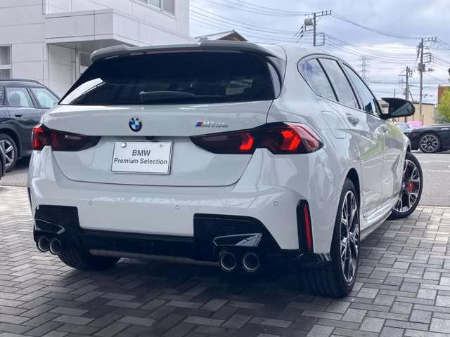 BMW 1-SERIES