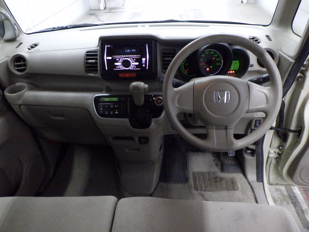 HONDA N-BOX