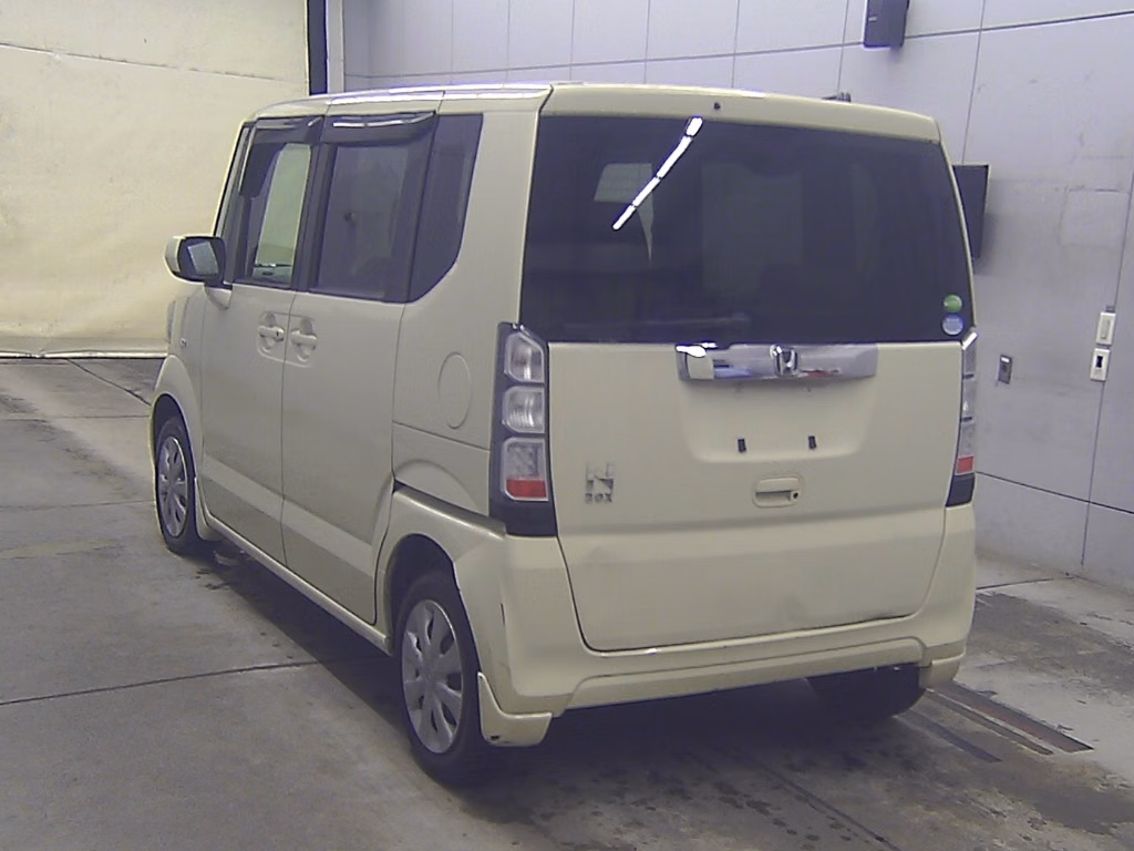 HONDA N-BOX