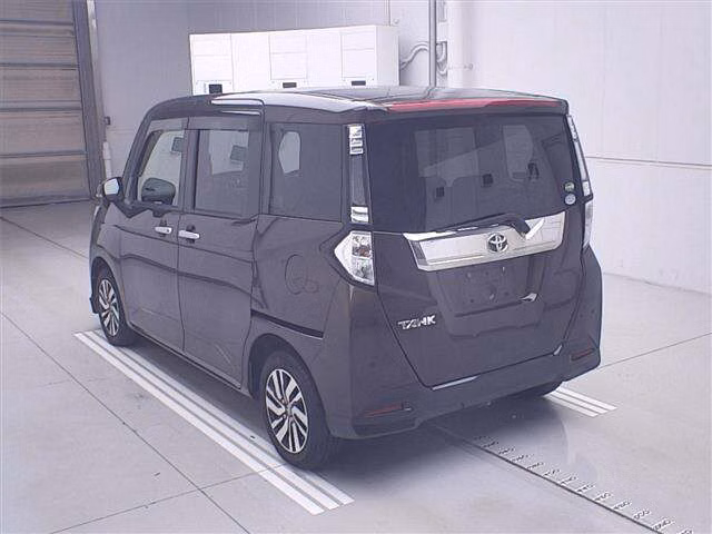 TOYOTA TANK