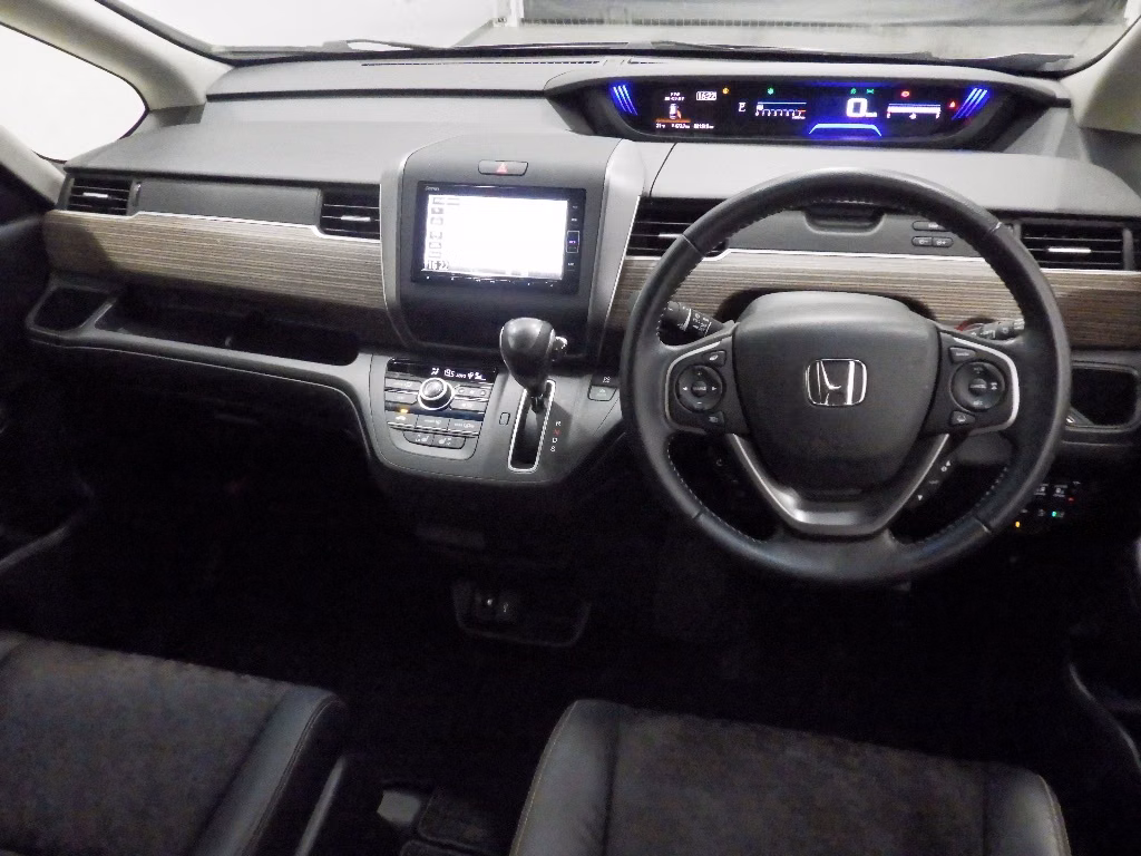 HONDA FREED+
