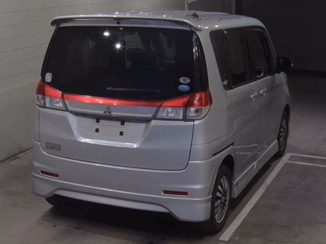 MITSUBISHI DELICA D:2