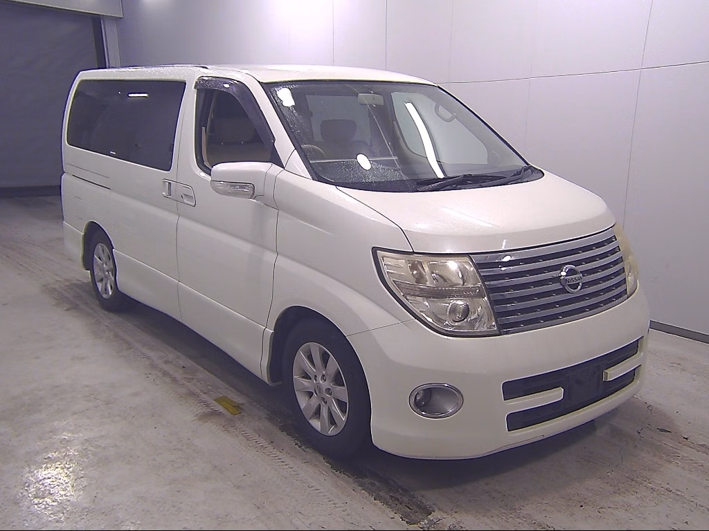 NISSAN ELGRAND