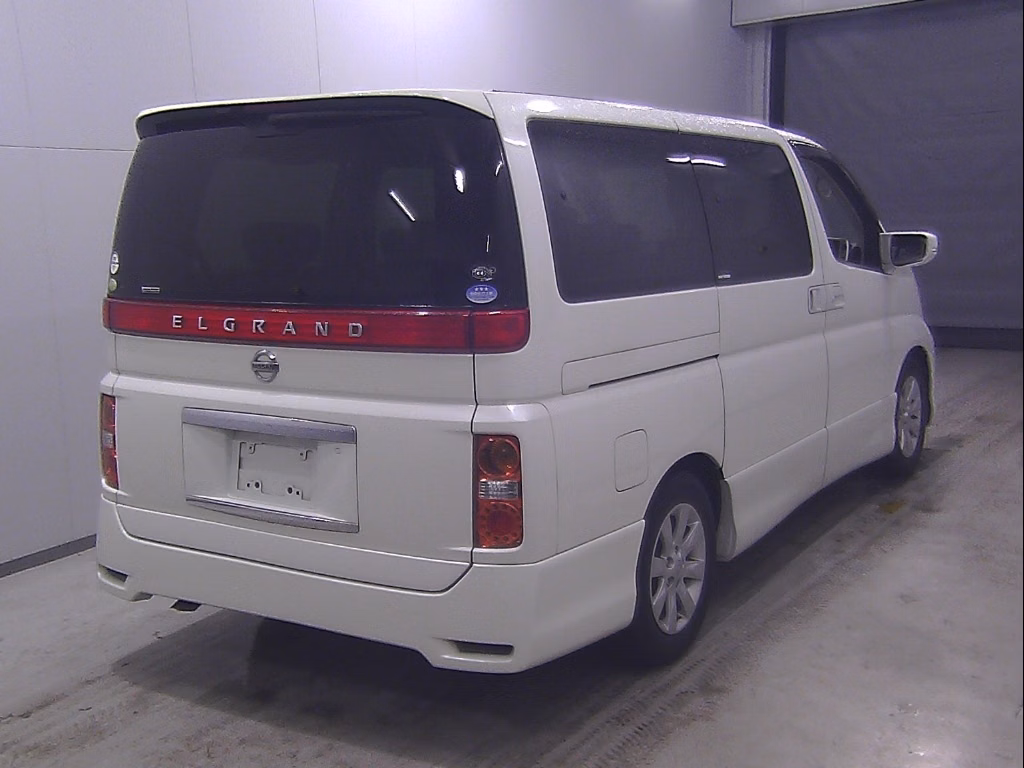 NISSAN ELGRAND