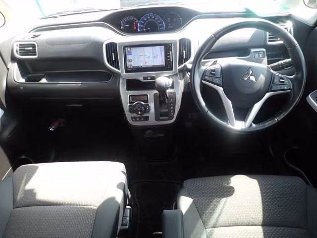 MITSUBISHI DELICA D:2