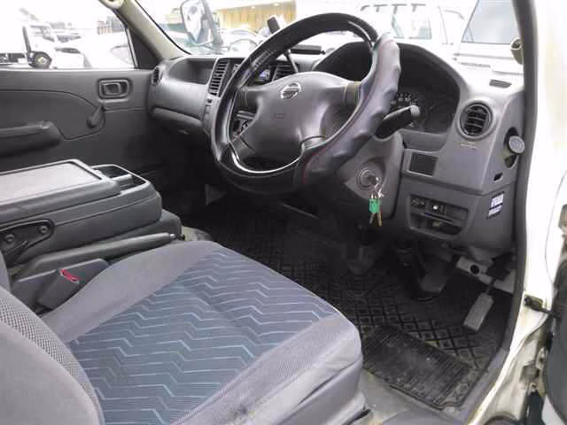 NISSAN CARAVAN
