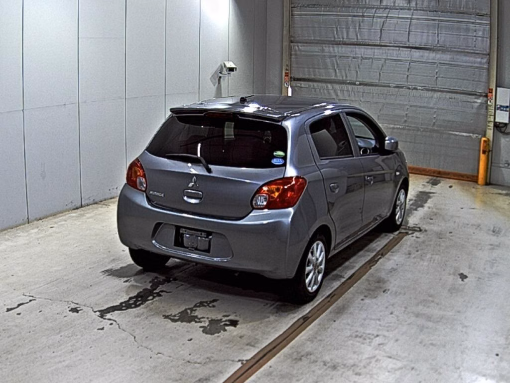 MITSUBISHI MIRAGE