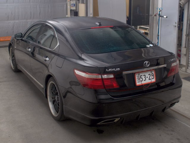 LEXUS LS460