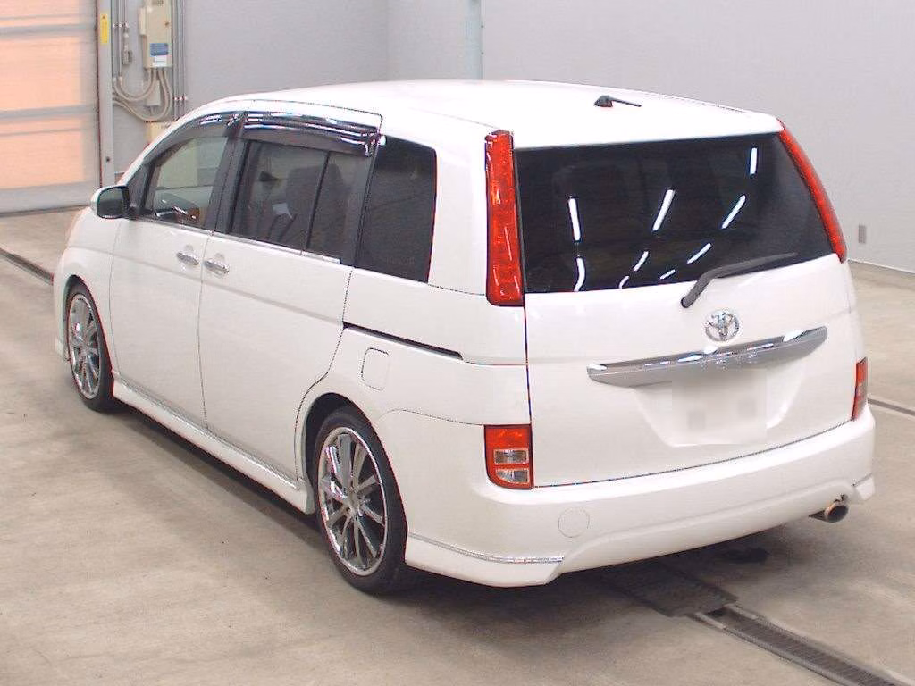 TOYOTA ISIS