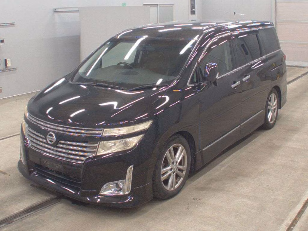 NISSAN ELGRAND