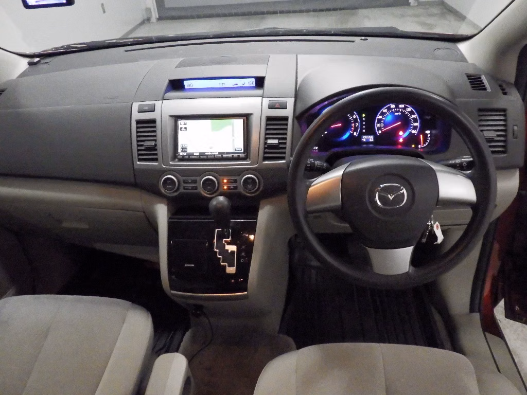 MAZDA MPV