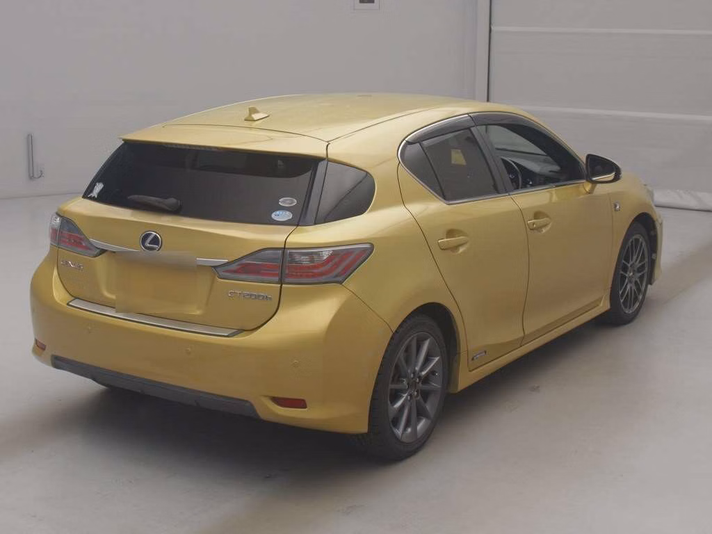 LEXUS CT200H