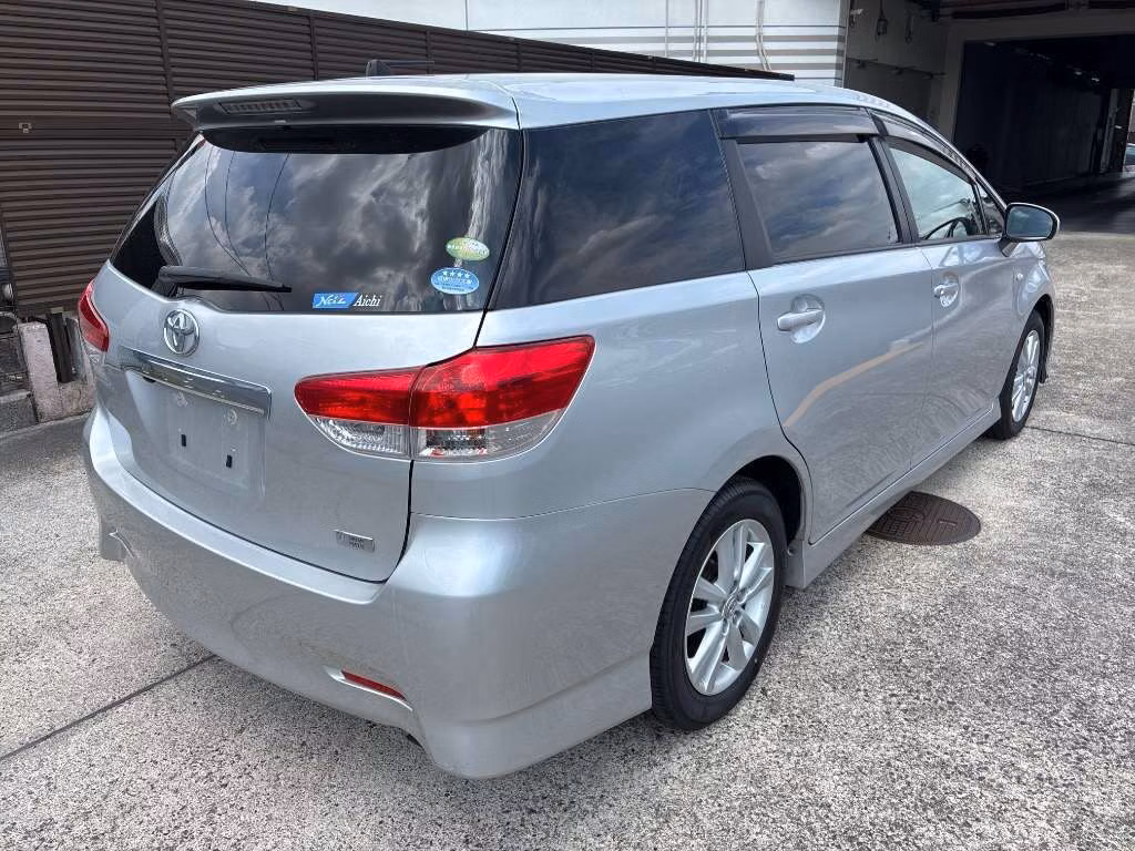 TOYOTA WISH