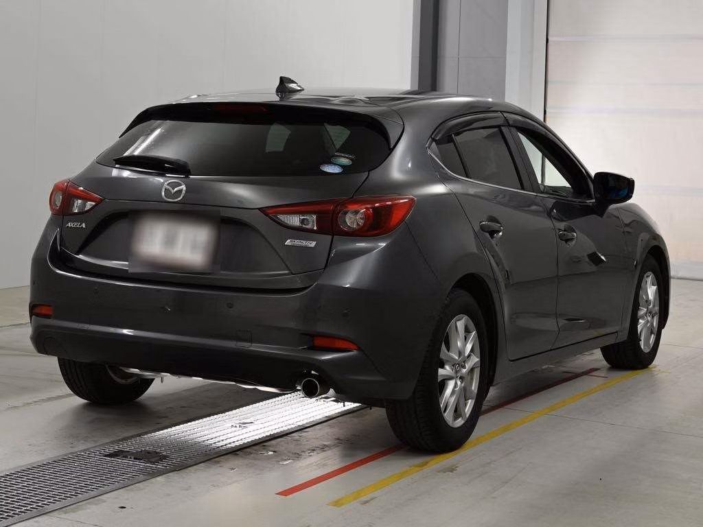 MAZDA AXELA