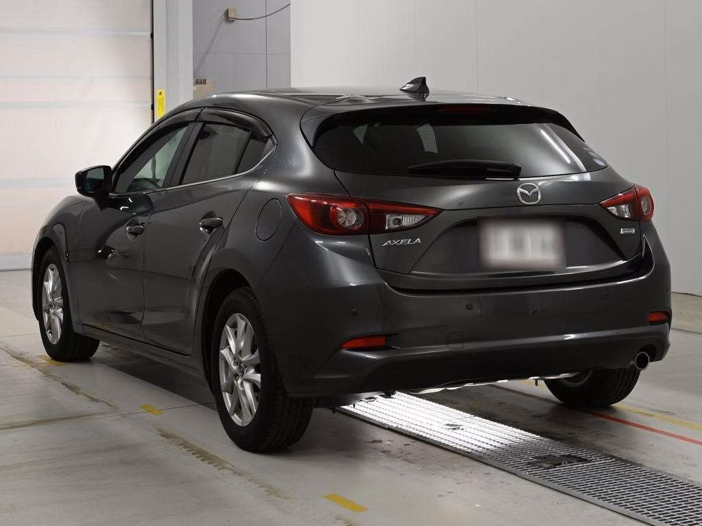 MAZDA AXELA
