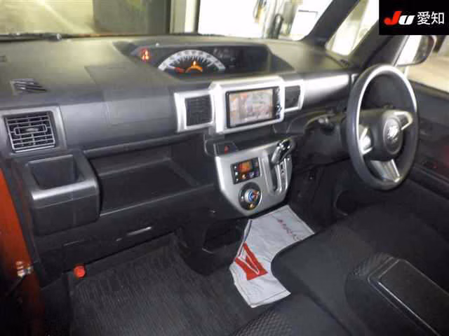 DAIHATSU WAKE