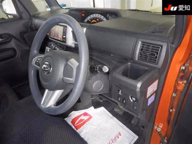 DAIHATSU WAKE