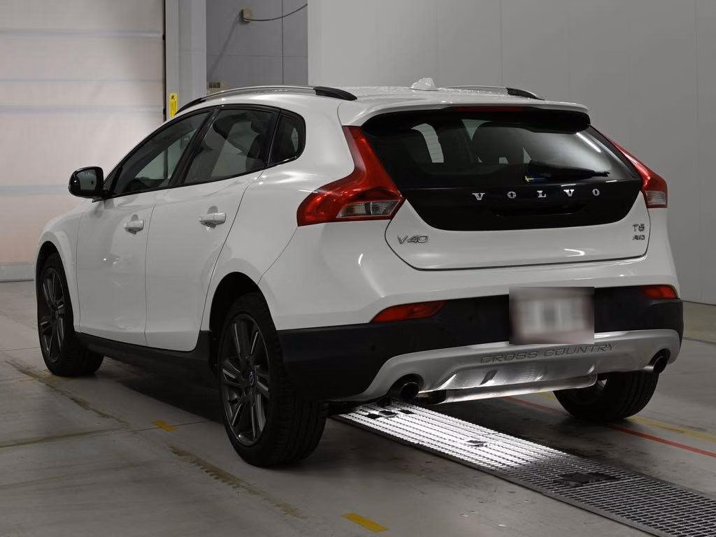 VOLVO V40