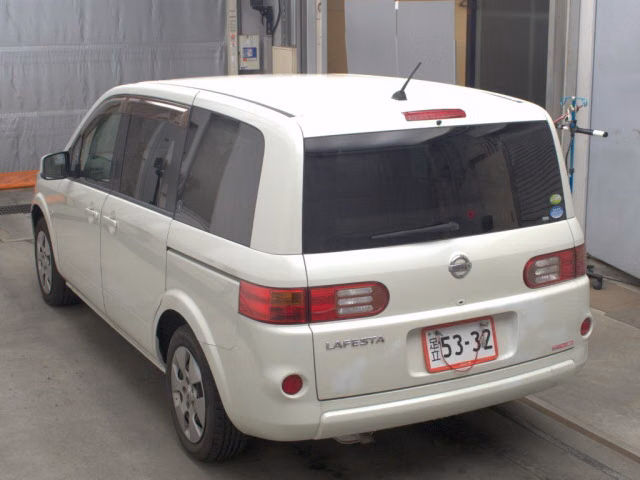 NISSAN LAFESTA