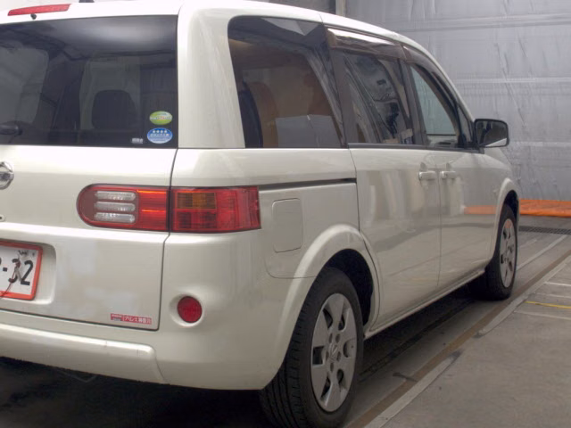 NISSAN LAFESTA