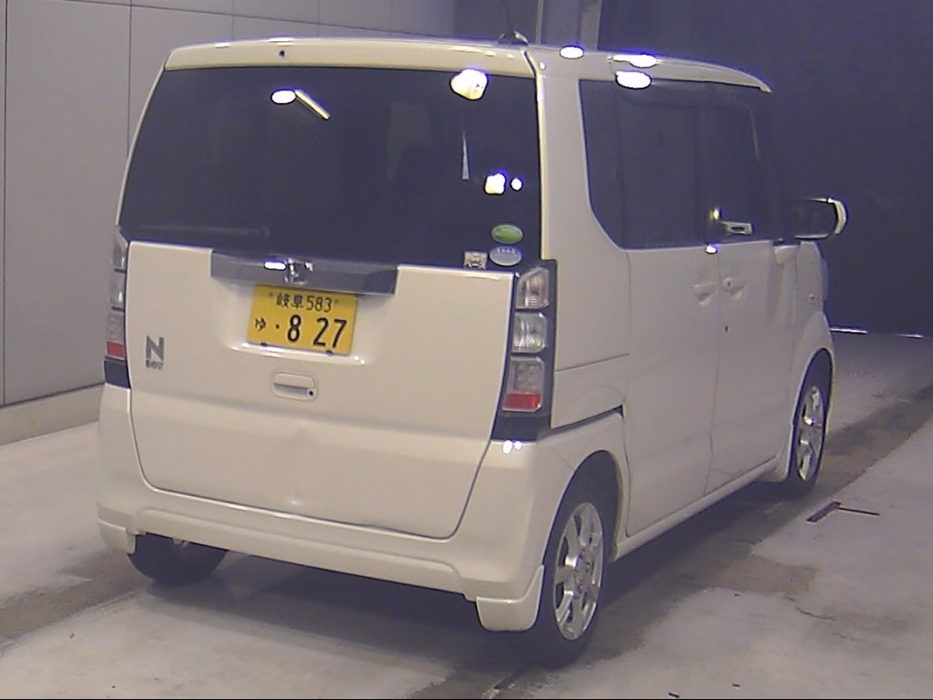HONDA N-BOX