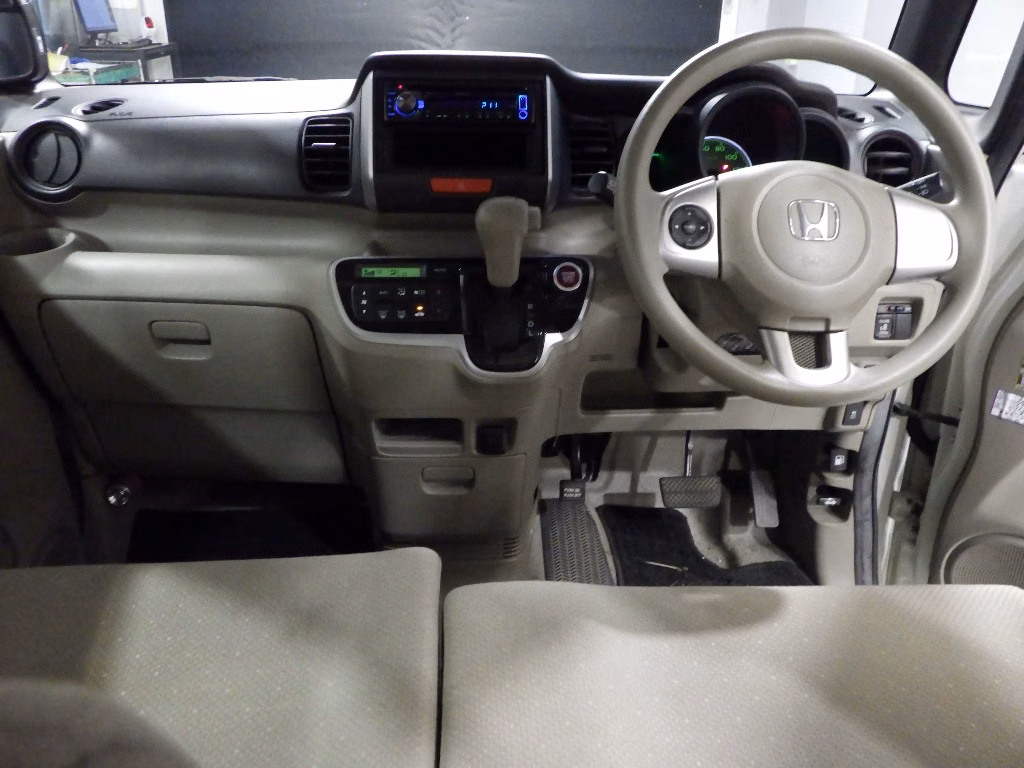 HONDA N-BOX
