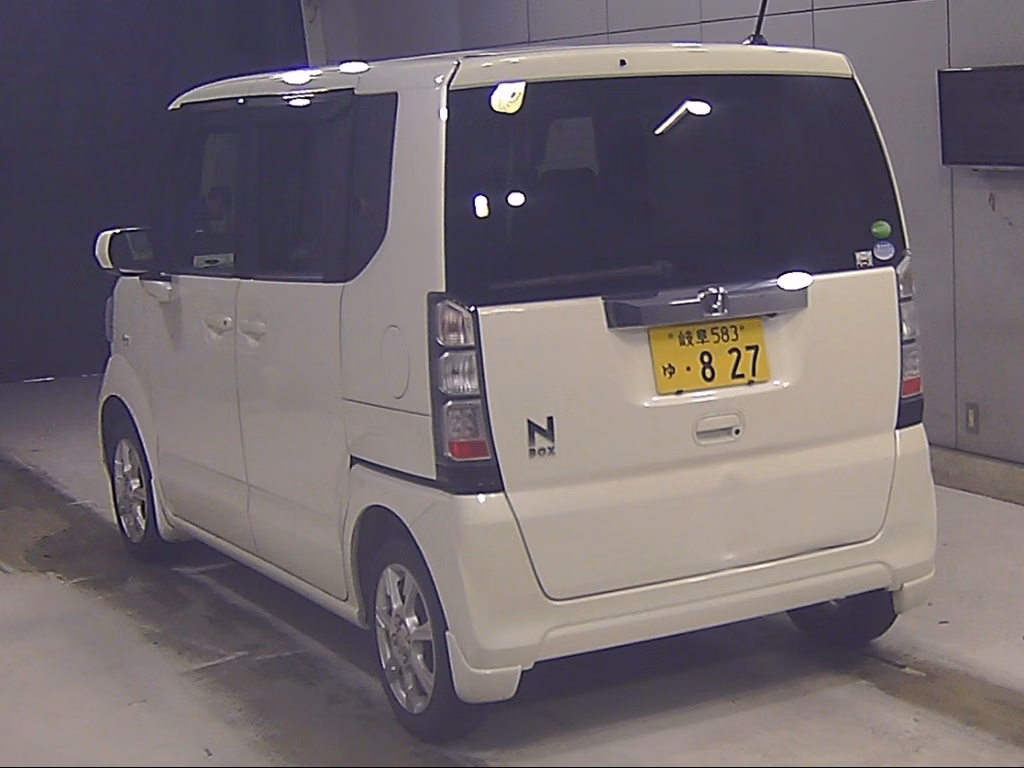HONDA N-BOX