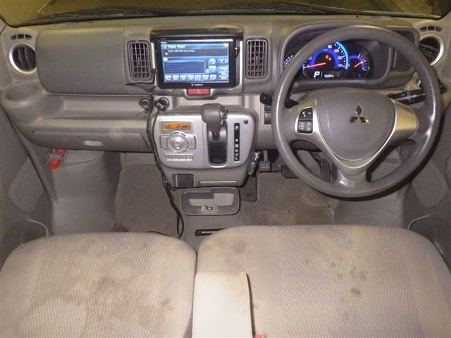 MITSUBISHI TOWN BOX