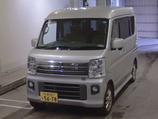MITSUBISHI TOWN BOX