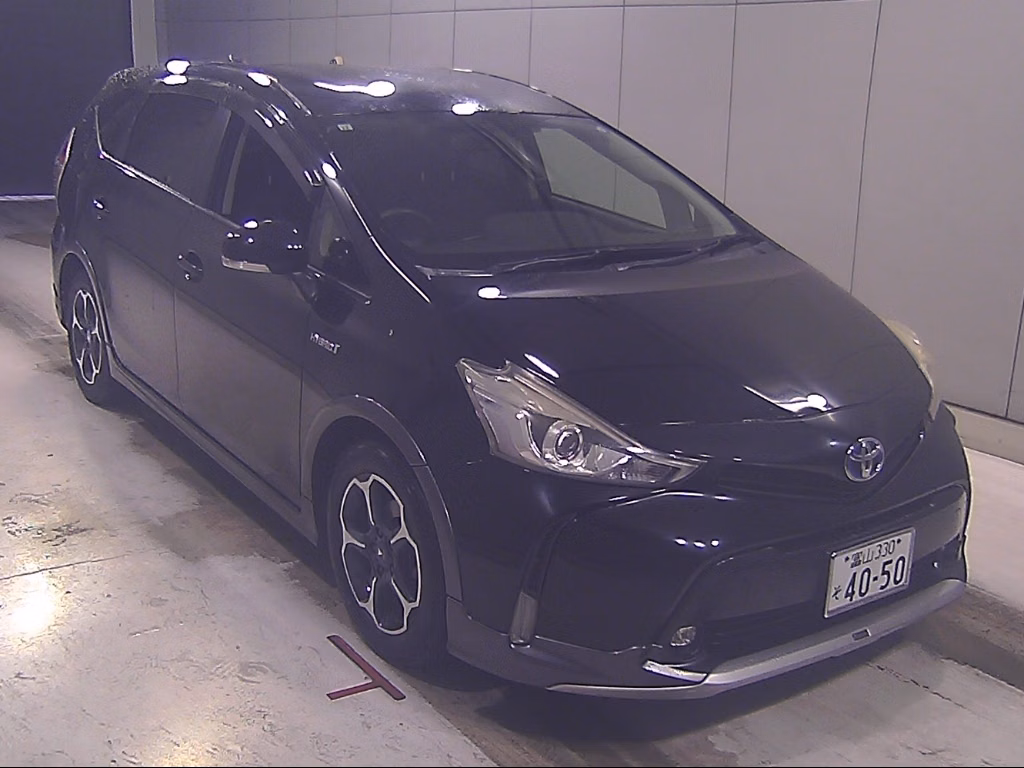 TOYOTA PRIUS ALPHA