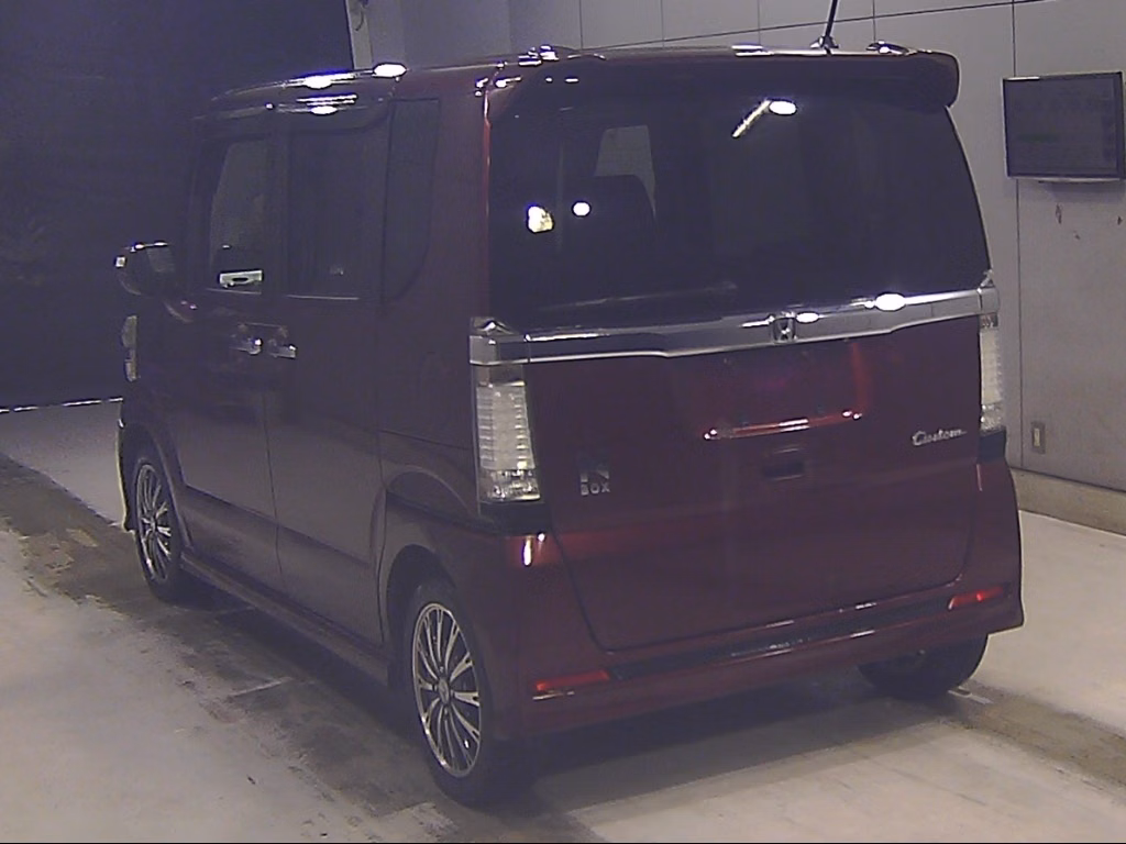 HONDA N-BOX