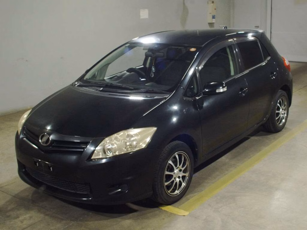 TOYOTA AURIS