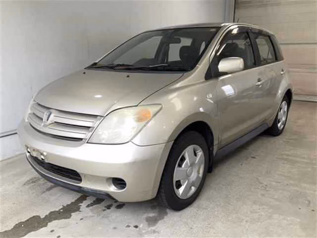 TOYOTA IST