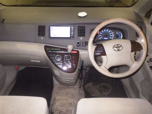 TOYOTA ISIS