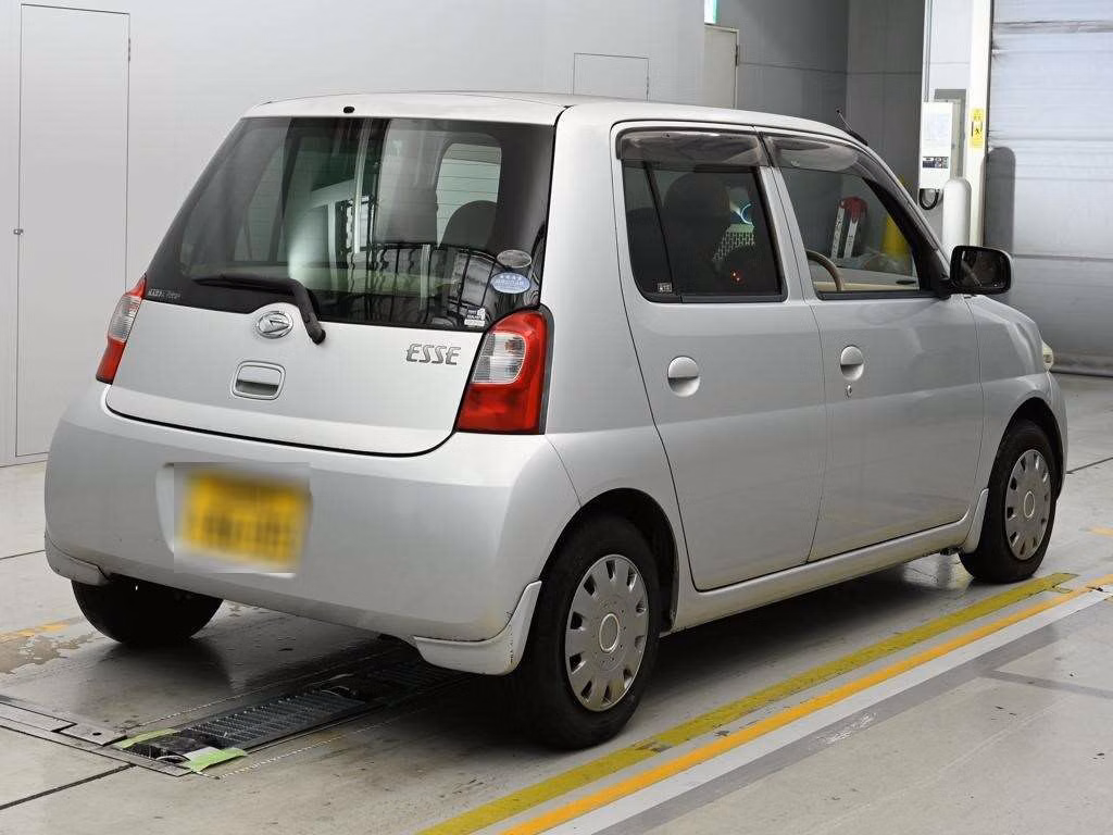 DAIHATSU ESSE