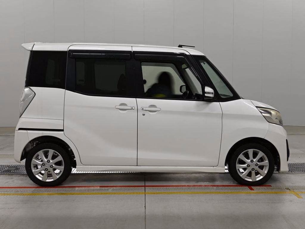 MITSUBISHI EK SPACE