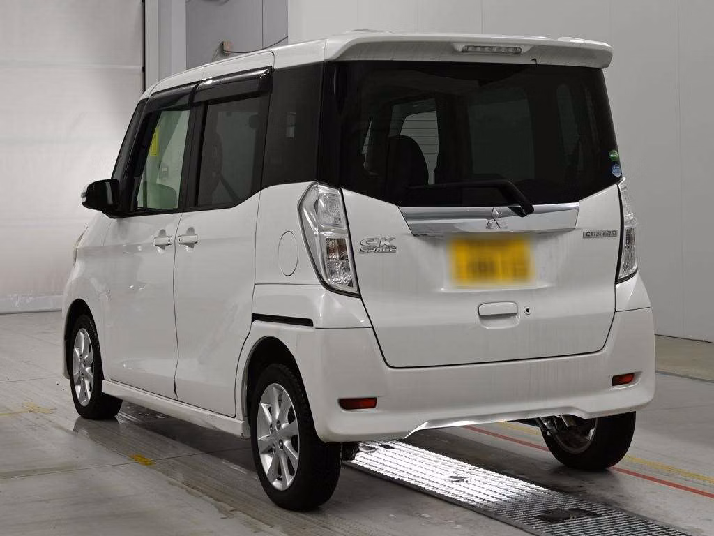 MITSUBISHI EK SPACE