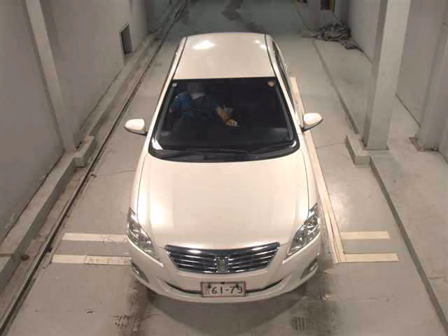 TOYOTA PREMIO