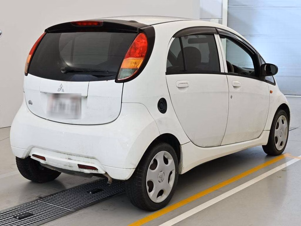 MITSUBISHI I