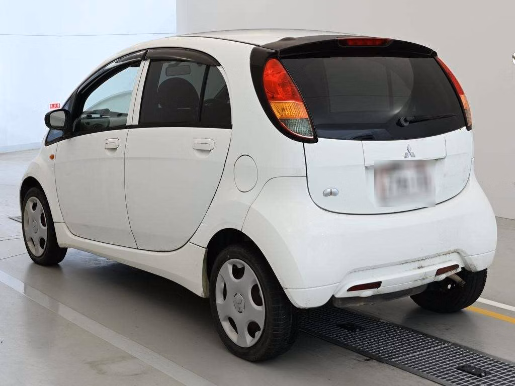 MITSUBISHI I