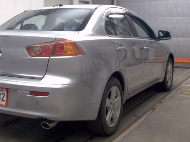MITSUBISHI GALANT FORTIS