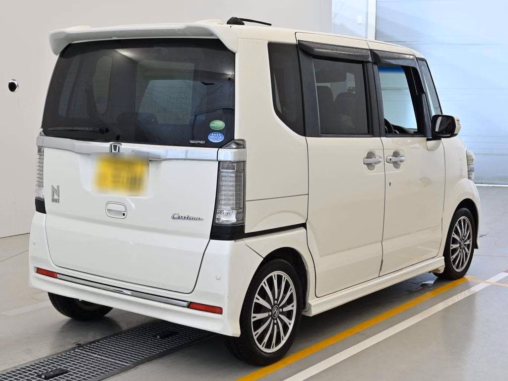 HONDA N-BOX