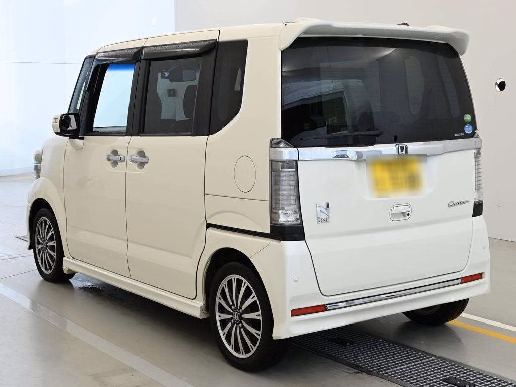 HONDA N-BOX